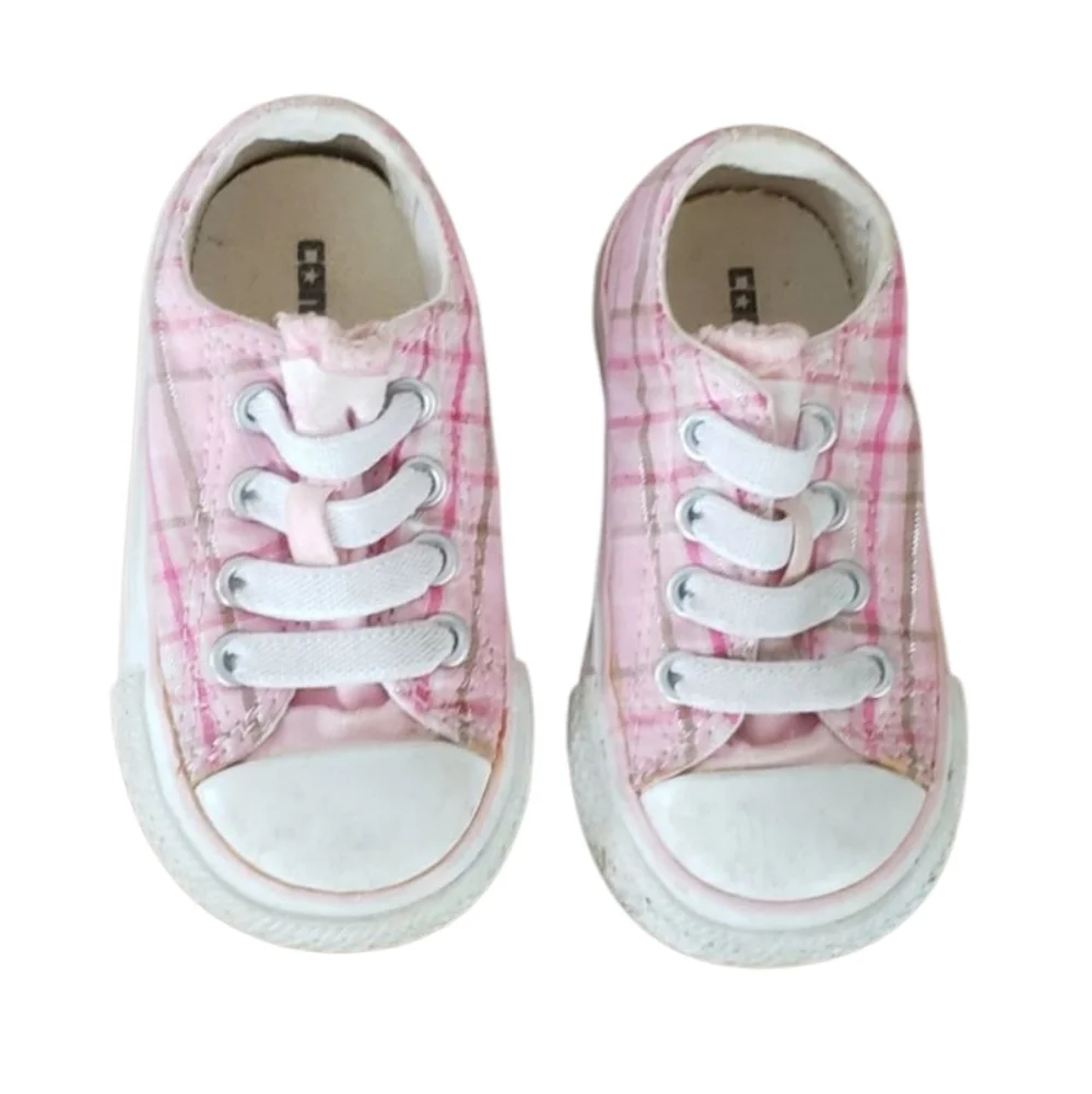 Converse Infant Girl's Sneaker Size 4